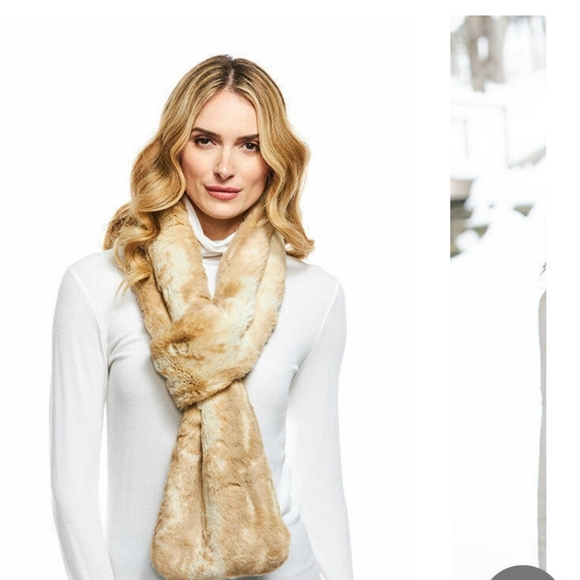 Fabulous-Furs Blonde Mink Faux Fur - Picture 1 of 4